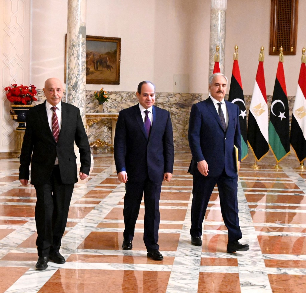 كيف تتفاعل القاهرة مع "فوضى" السياسة الليبية؟ | اندبندنت عربية