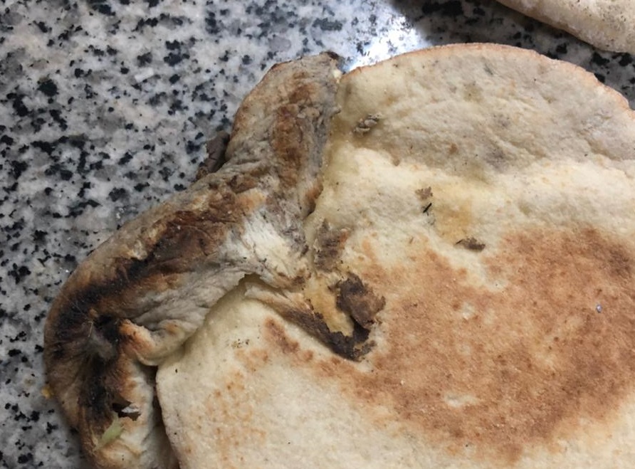 خبز فاسد.jpg خبز فاسد.jpg