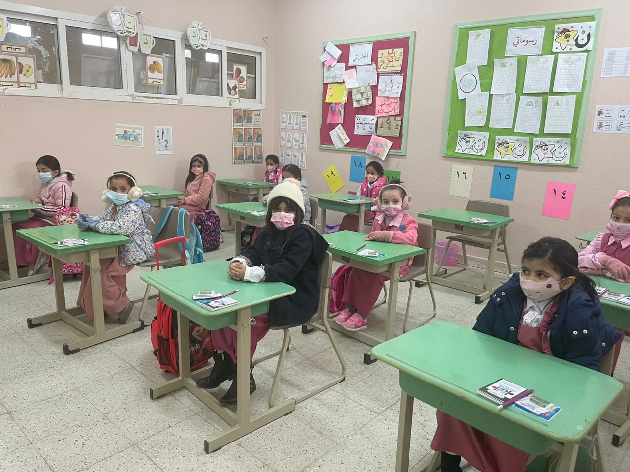 جيل 2020 يدخل المدرسة بلا ذكريات "أول يوم دراسي" | اندبندنت عربية