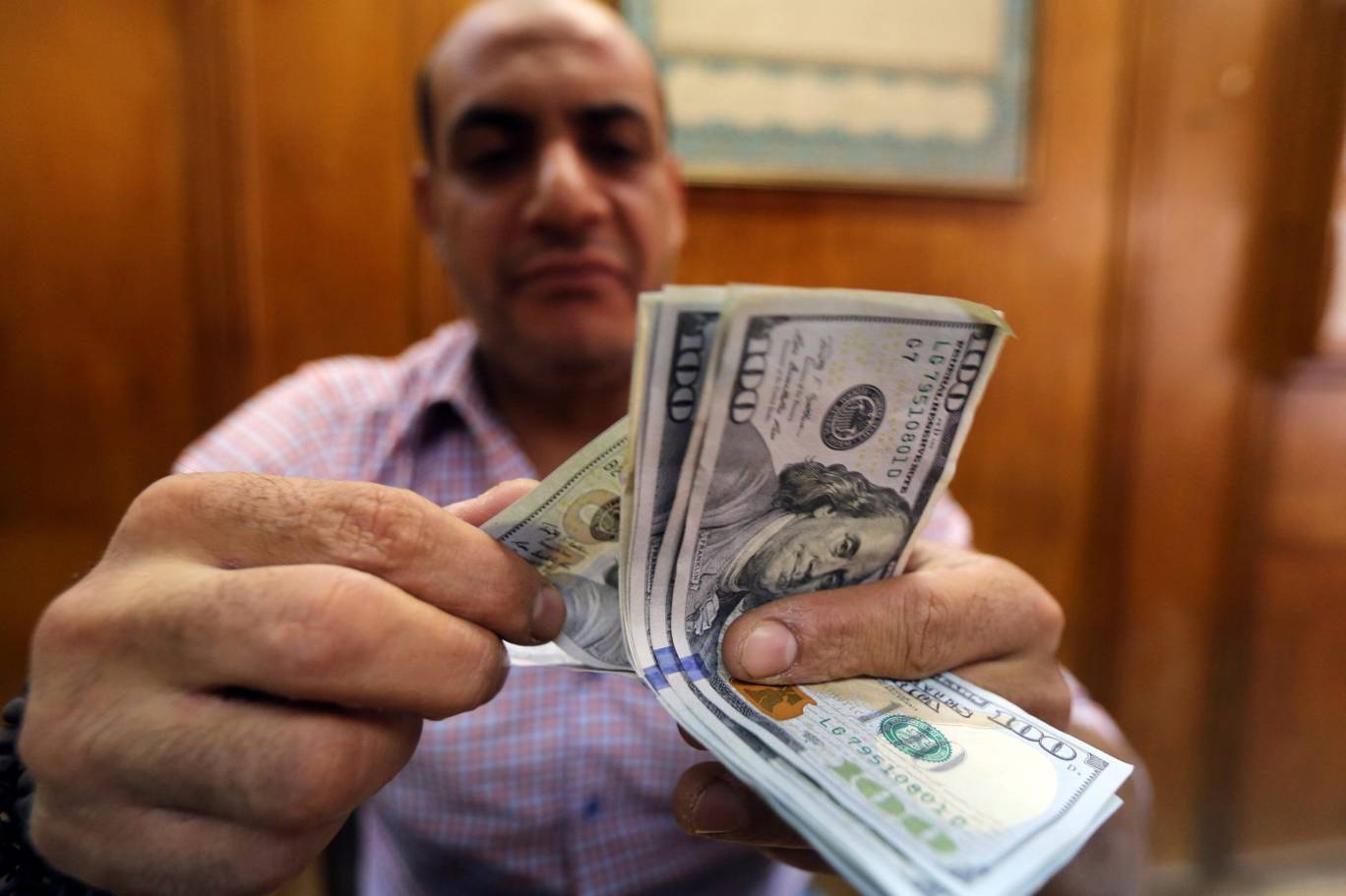 مصريو الخارج يمنحون بلادهم ‍33.9 مليار دولار في 10 أشهر