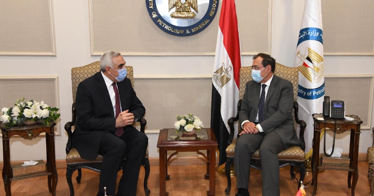 مصر تستورد 12 مليون برميل نفط من العراق لمدة 6 أشهر