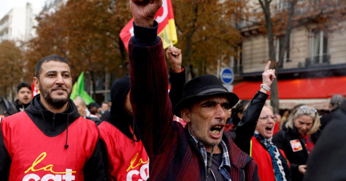 Une grève générale paralyse le mouvement en France