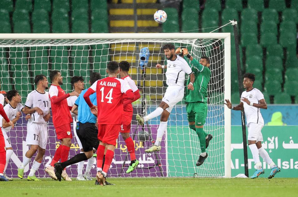 لقاء حاسم بين السعودية وعمان للمرور إلى المربع الذهبي في "خليجي 25"
