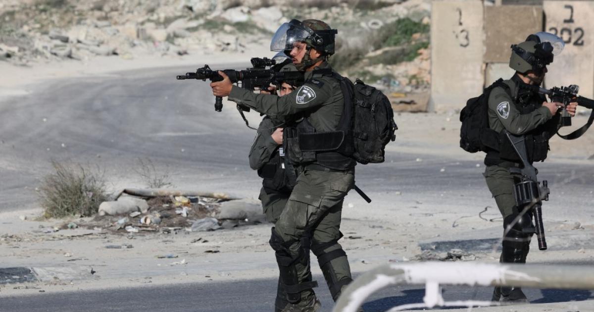 Les gardes des colonies israéliennes tuent un Palestinien en Cisjordanie