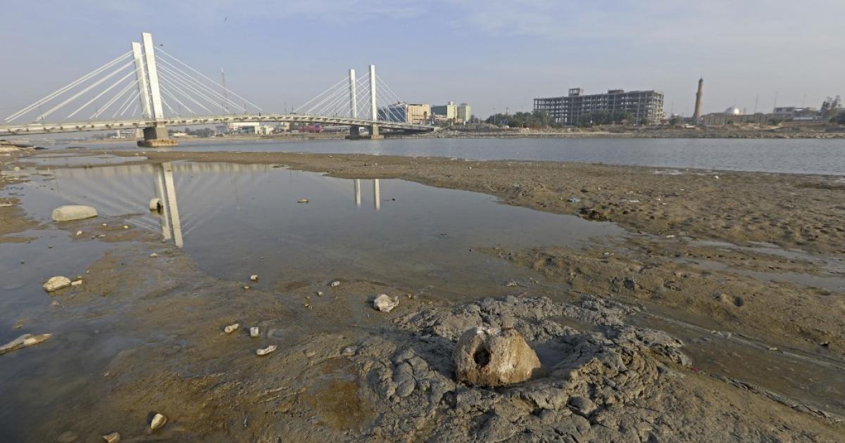 تراجع كبير لمنسوب نهري دجلة والفرات جنوب العراق