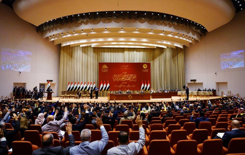 عمال العراق  يترقبون رد البرلمان على "قانون التقاعد" 