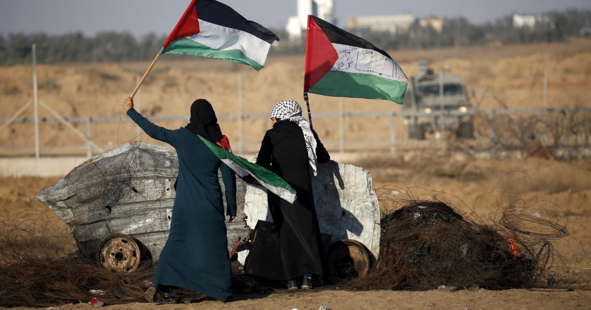 جنود إسرائيليون ينشرون لقطات بملابس داخلية نسائية من منازل غزة