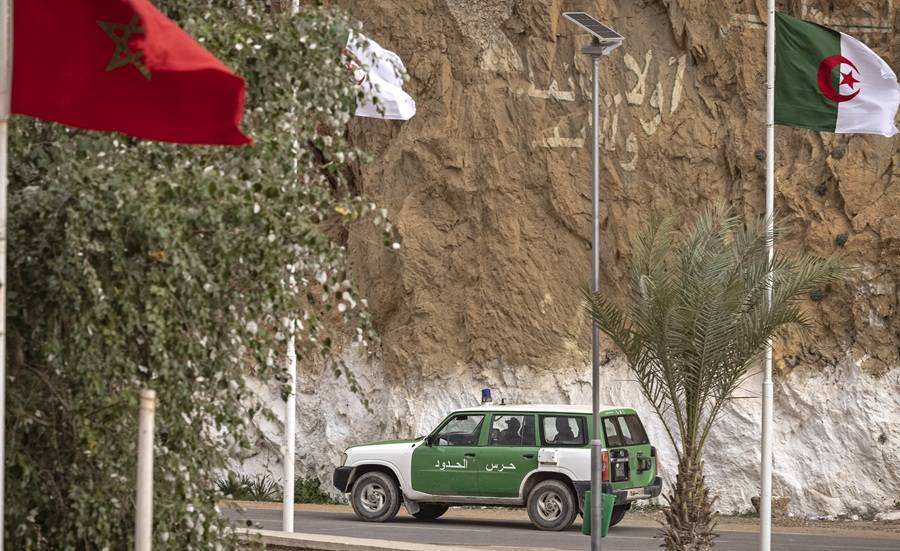 تدفقات المهاجرين السودانيين تربك الحدود المغربية-الجزائرية 