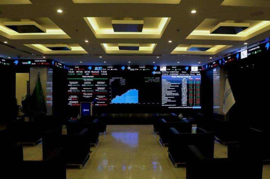 صفقات انتقائية توقف نزف سوق السعودية على رغم ضعف السيولة 