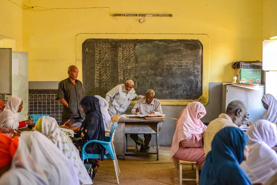 أزمة أجور خانقة تضع السودانيين على حافة الفقر