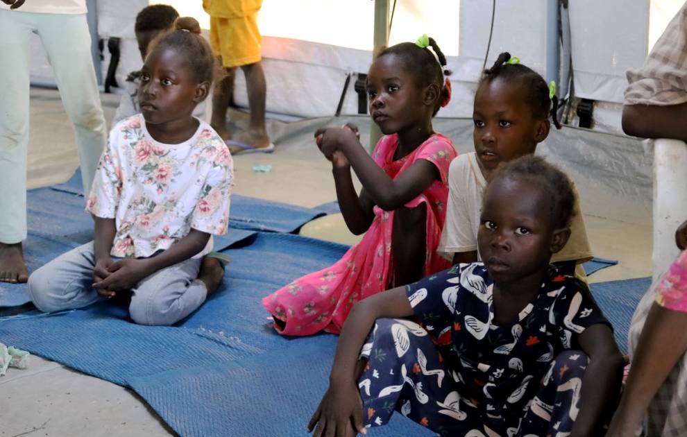 نازحو السودان يدقون أوتاد خيامهم في أرض "الانقسام المجتمعي"