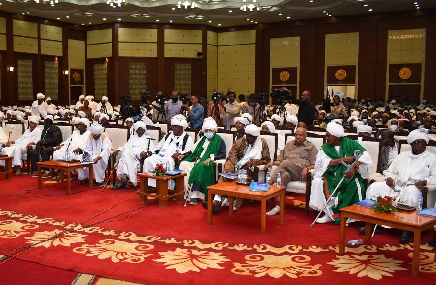 الإدارات الأهلية في غرب السودان: مواجهة السيطرة أم الاندماج في الحرب؟