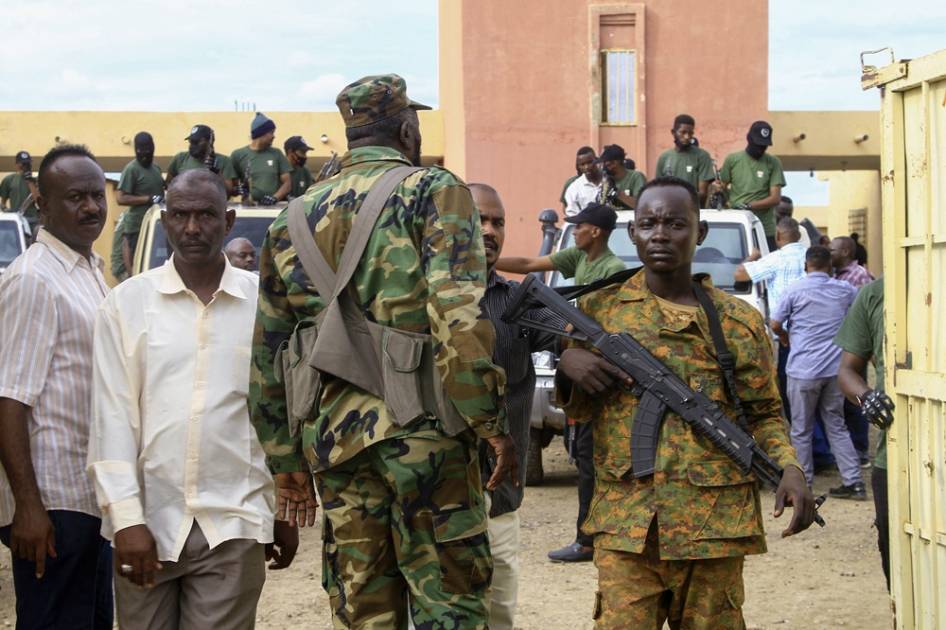 خلافات سياسية تعطل اجتماع القوى السودانية في أديس أبابا ومعارك عنيفة في النيل الأزرق