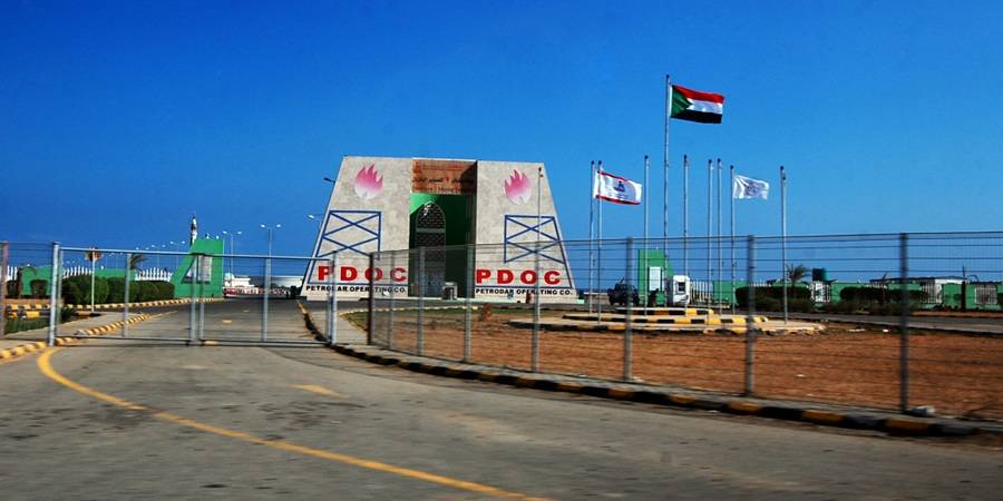 السودان يستعيد احتكار استيراد الوقود لمواجهة أزمة الإمدادات