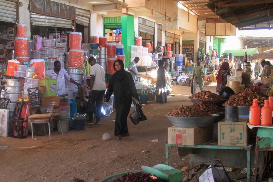 الحرب في السودان تعيد تشكيل أنماط الاستهلاك اليومي