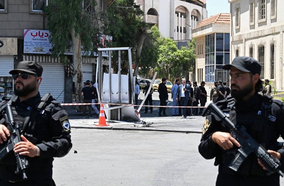 سوريا: الخلية المسؤولة عن التفجيرين خلال زيارة ماكرون تتبع لـ"داعش"