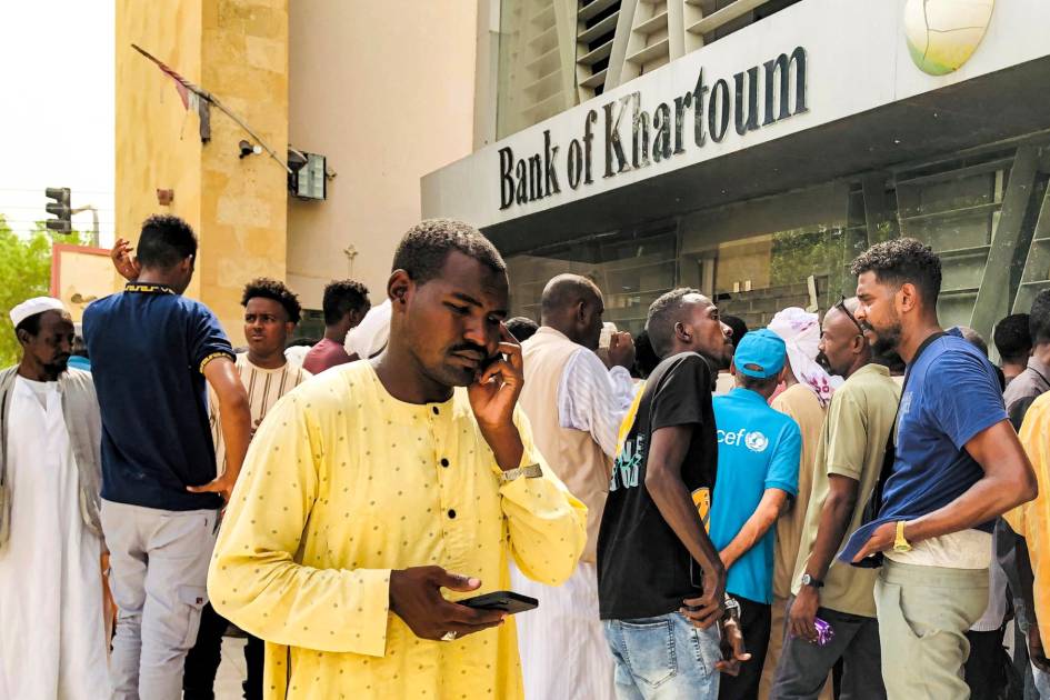 موجة احتيال إلكتروني تستهدف الحسابات البنكية للسودانيين في الداخل والخارج