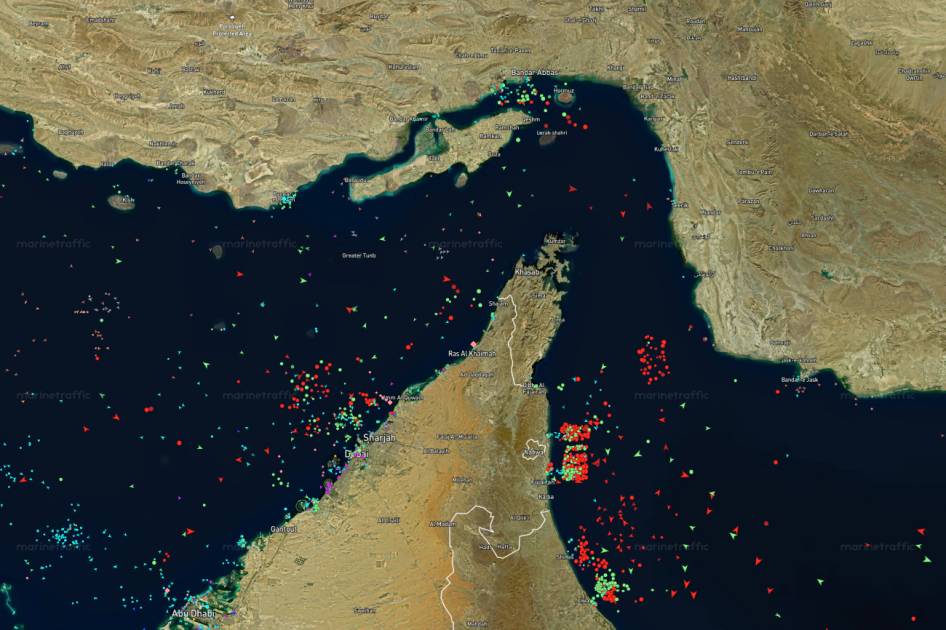 خيارات "بحارة هرمز" تنحصر بين ممرات "أحلاها مر"