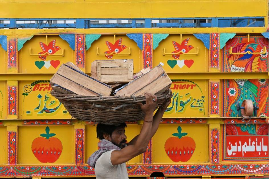 باكستان توظف وساطة الحرب لانتزاع مكاسب من واشنطن