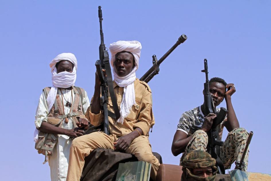 ما الذي يقف خلف موجة الانشقاقات المتصاعدة داخل «الدعم السريع» في السودان؟