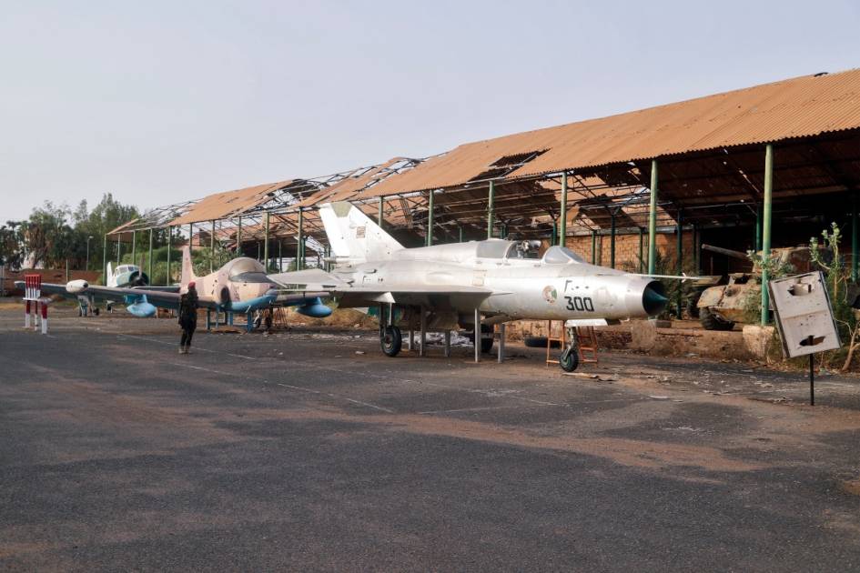 شظايا المعارك السودانية تهدد بإشعال حدود الجوار