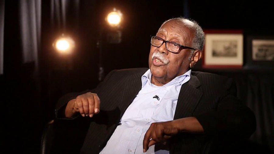 رحيل أيقونة التنوير: سودانيون يودعون المفكر حيدر إبراهيم