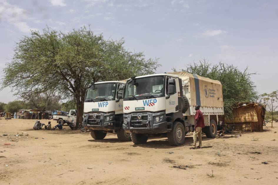 قتيل بهجوم جوي على قافلة مساعدات غذائية في السودان