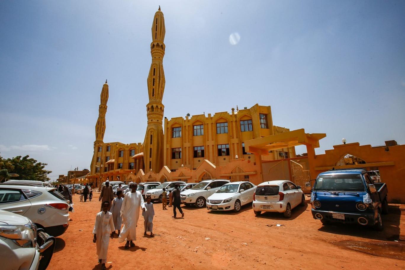 السودان... ثورة الفن والأدب والتكافل