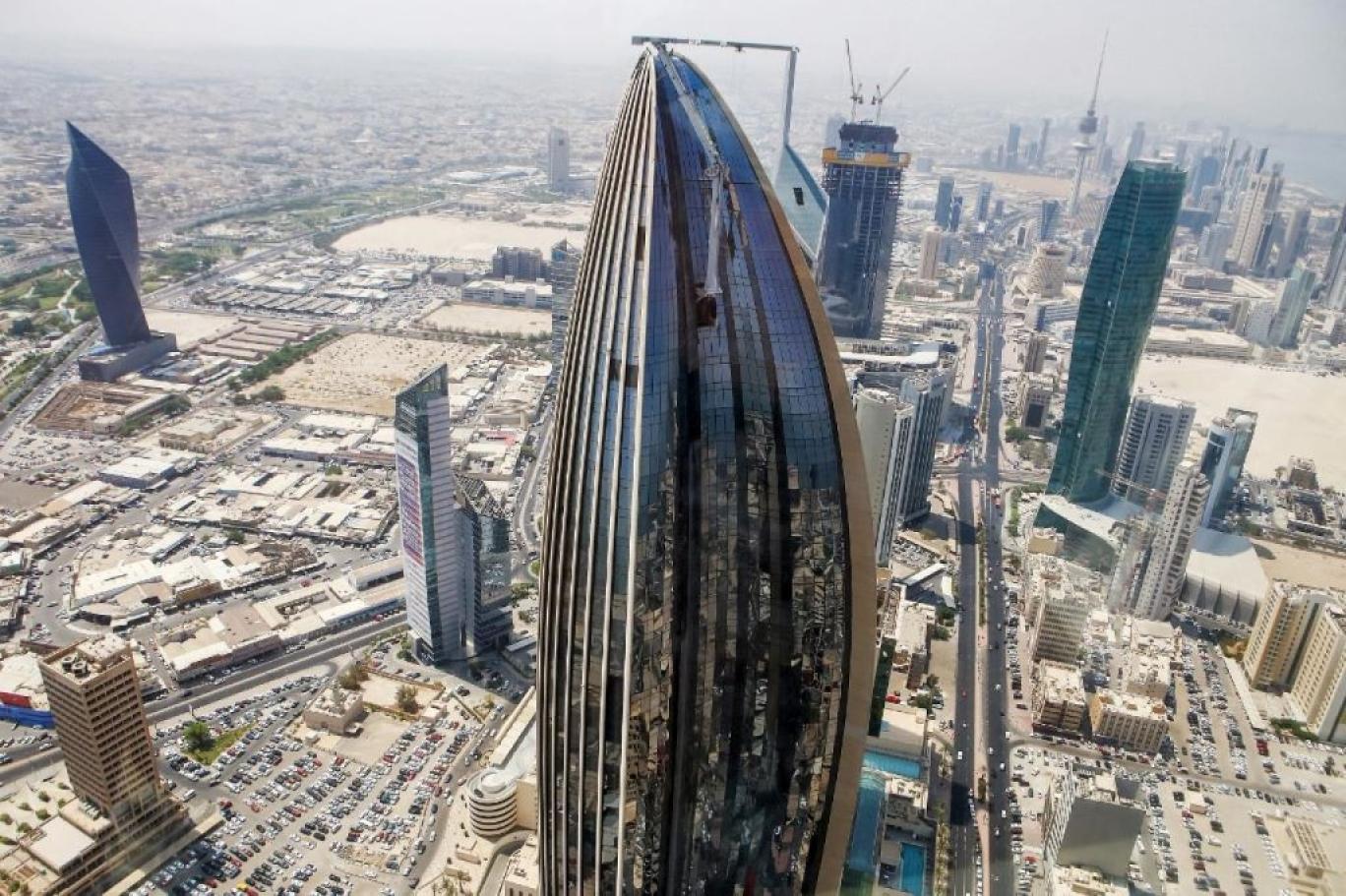 العجز يتقلص بميزانية الكويت والتضخم قد يصل 2% في 2026