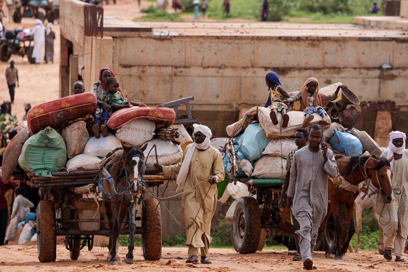 حرب السودان تثير مخاوف التقسيم والتفتت مع تواصل المعارك | اندبندنت عربية