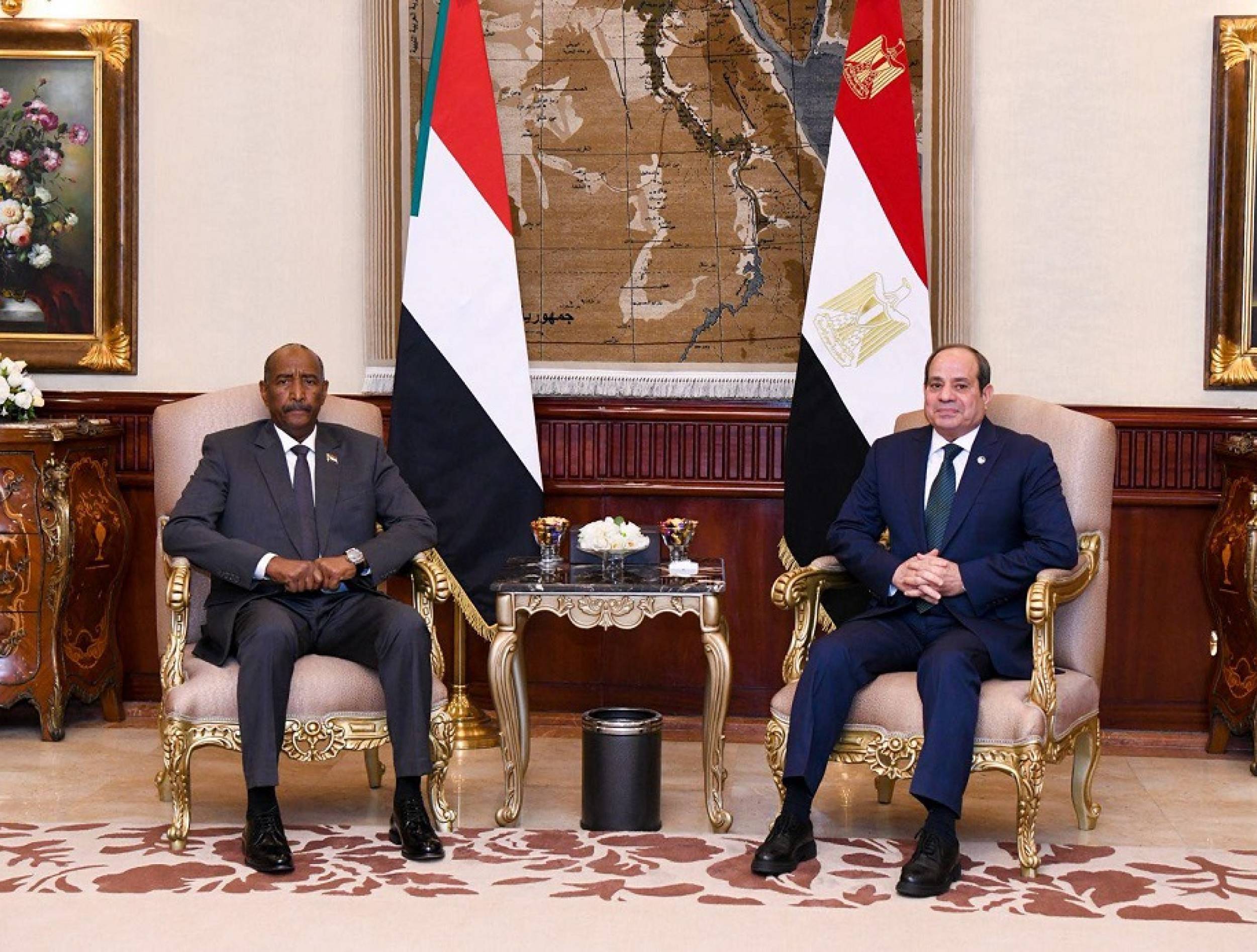 خطوط حمراء لمصر في السودان بعد استقبال السيسي للبرهان