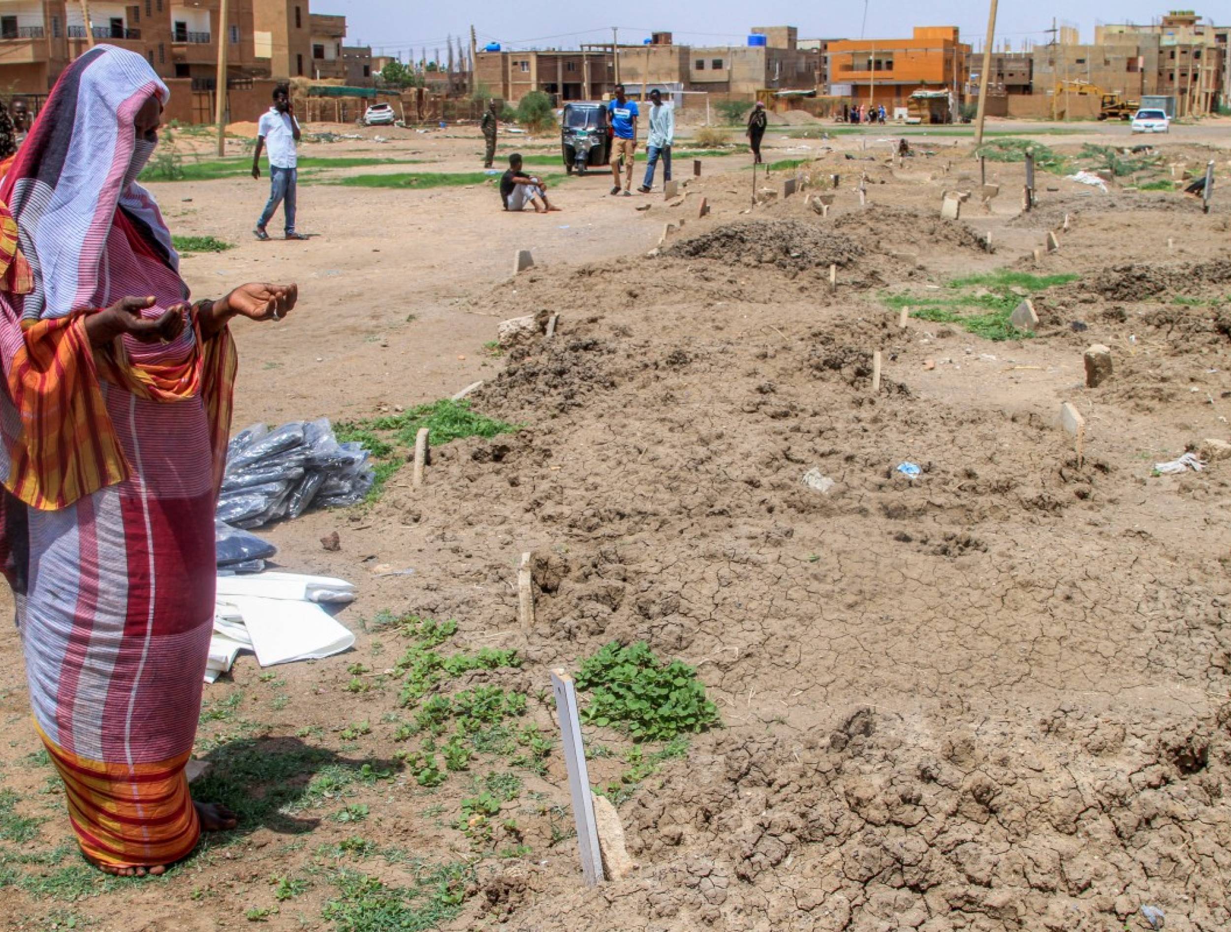 لا حداد ولا أمل... موتى حرب السودان "بلا توثيق"