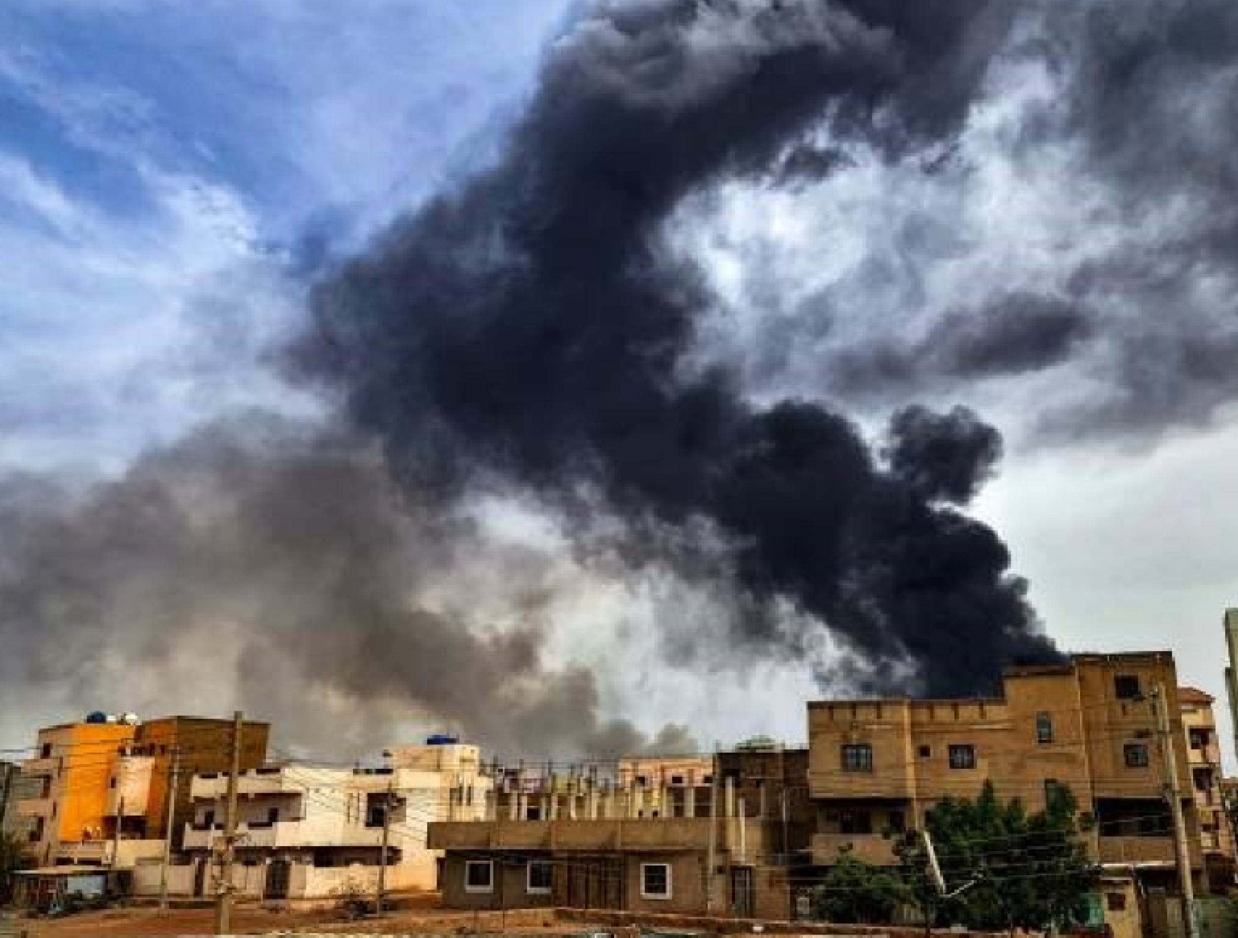 كيف يقرأ الدور الإماراتي في حرب السودان؟