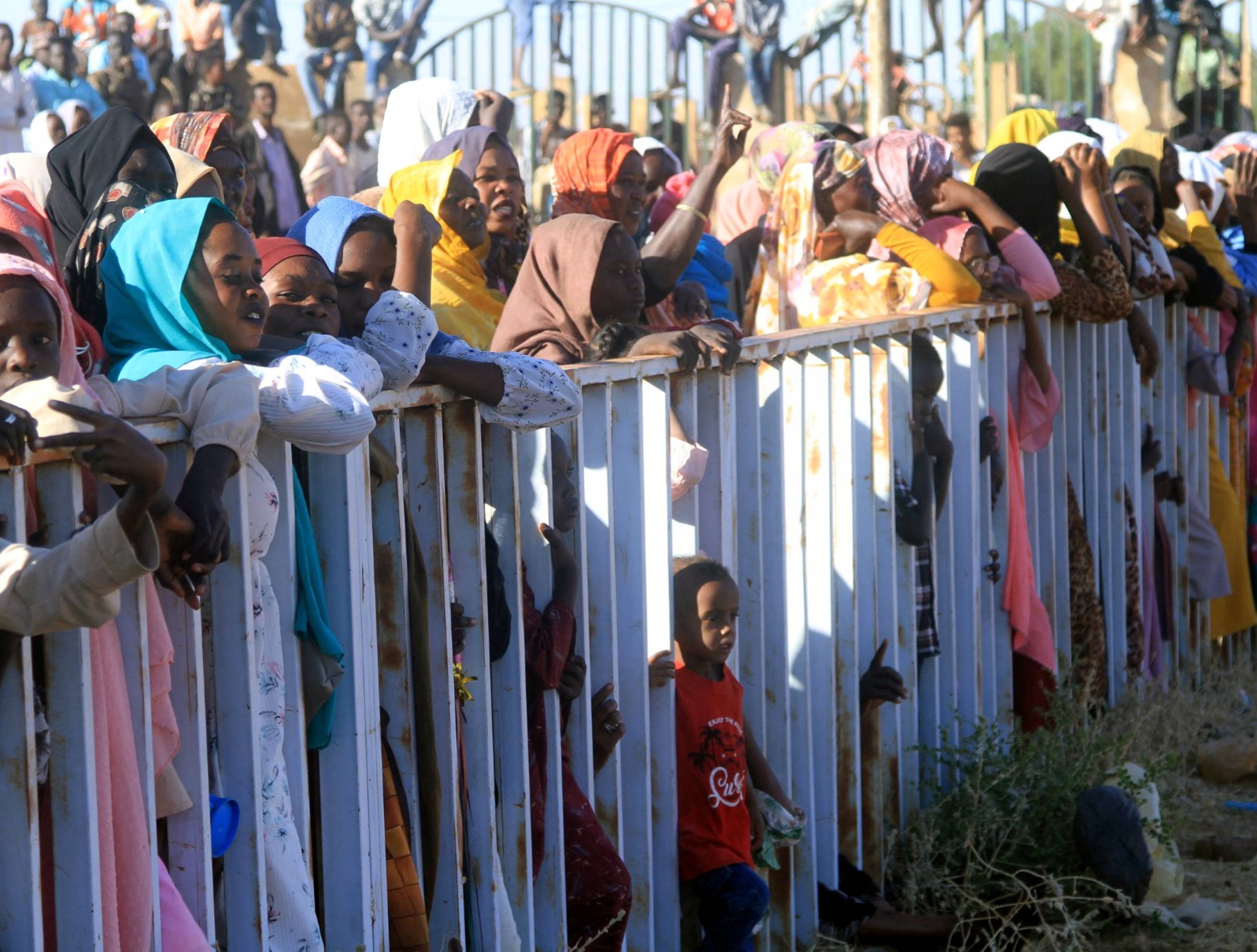 حماية السودانيات: الاختبار الأصعب في زمن الحرب