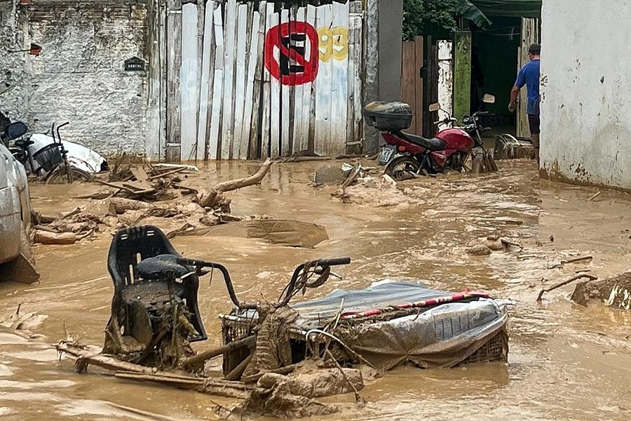 24 قتيلا جراء فيضانات وانهيارات أرضية في البرازيل | اندبندنت عربية