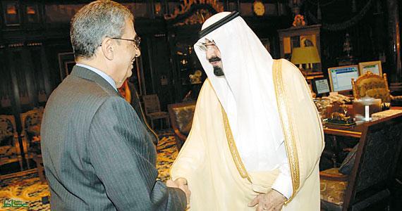 صورة تجمع الأمين العام الأسبق للجامعة العربية مع الملك السعودي الراحل عبد الله بن عبد العزيز