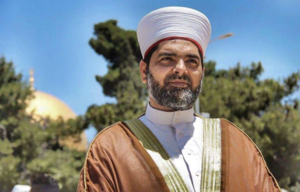 مدير المسجد الأقصى الشيخ عمر الكسواني (إندبندنت عربية)