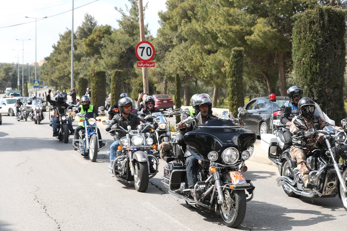 مسيرة تأييد للملك عبد الله الثاني بالدراجات النارية - تصوير  حمزة مزرعاوي.jpg