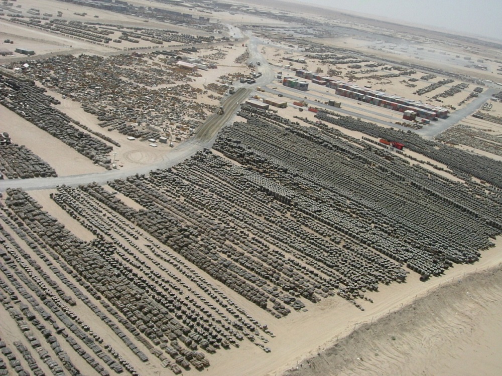 Camp_Arifjan_storage_from_air wikipedia.jpg