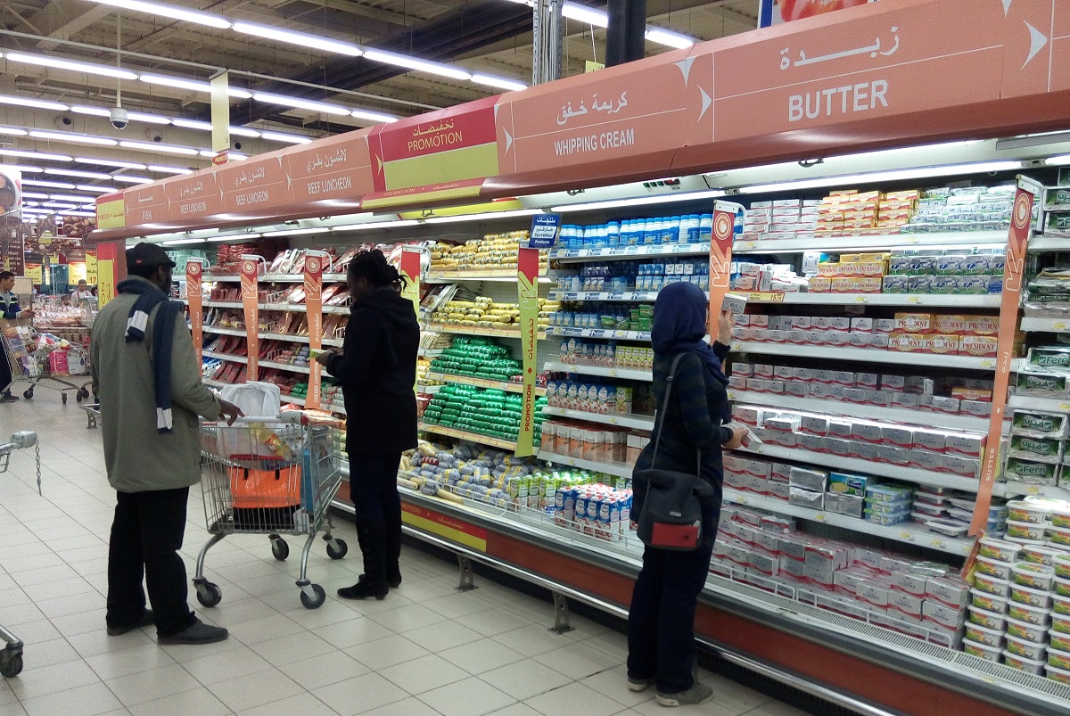   يتراجع الإقبال على اللحوم والدواجن في النصف الثاني من شهر رمضان ويتغير نمط الاستهلاك تماما (حسام علي. إندبندنت عربية)