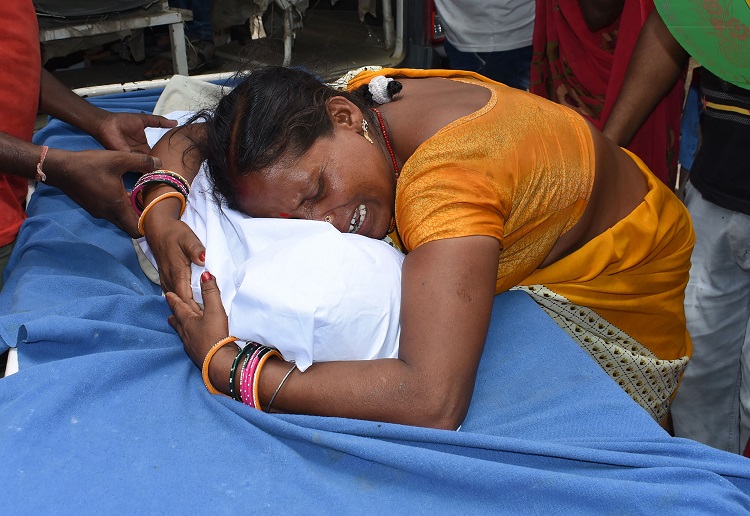 india brain fever 2 afp.jpg