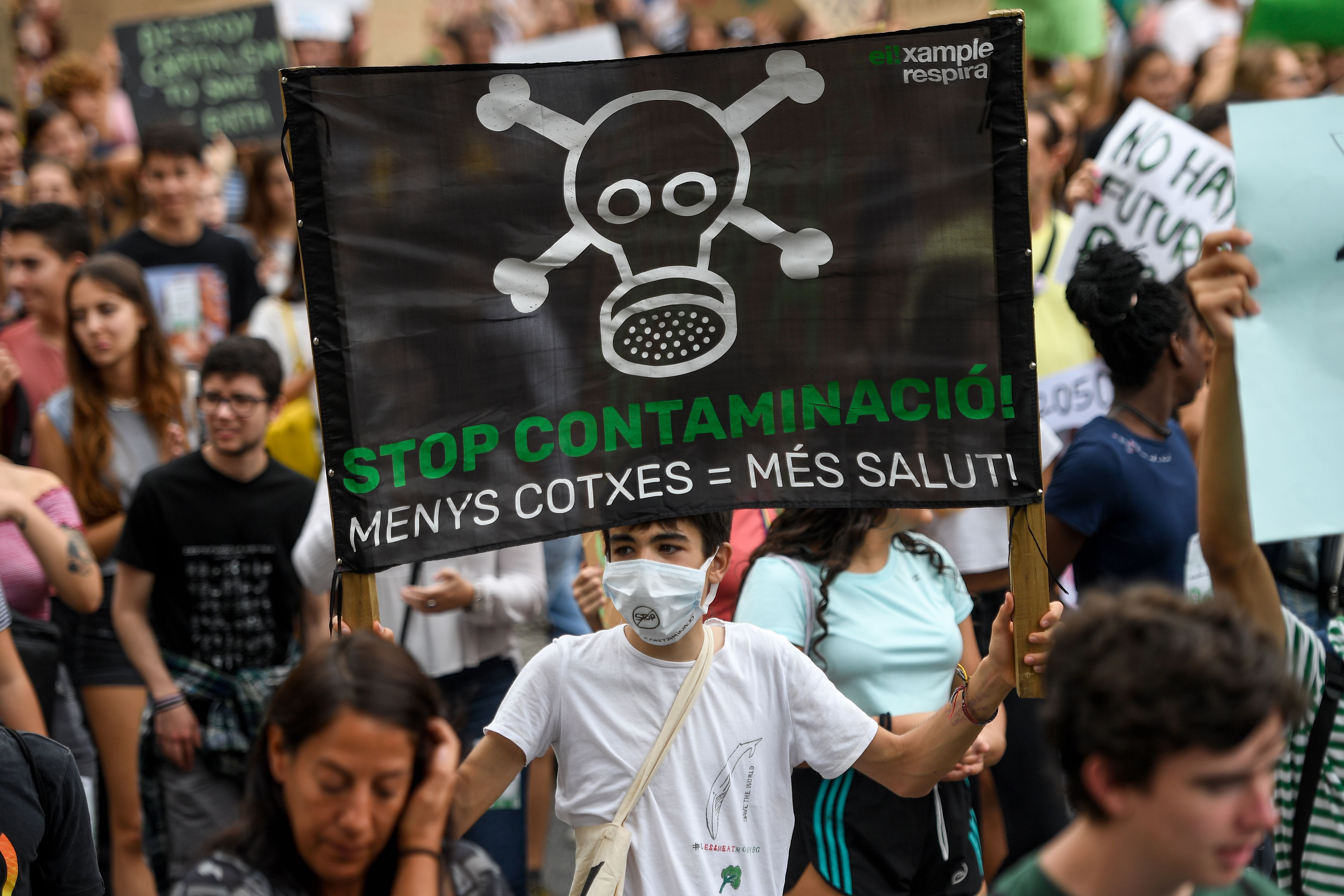 من التظاهرات الشبابية العالمية المناصرة للبيئة 