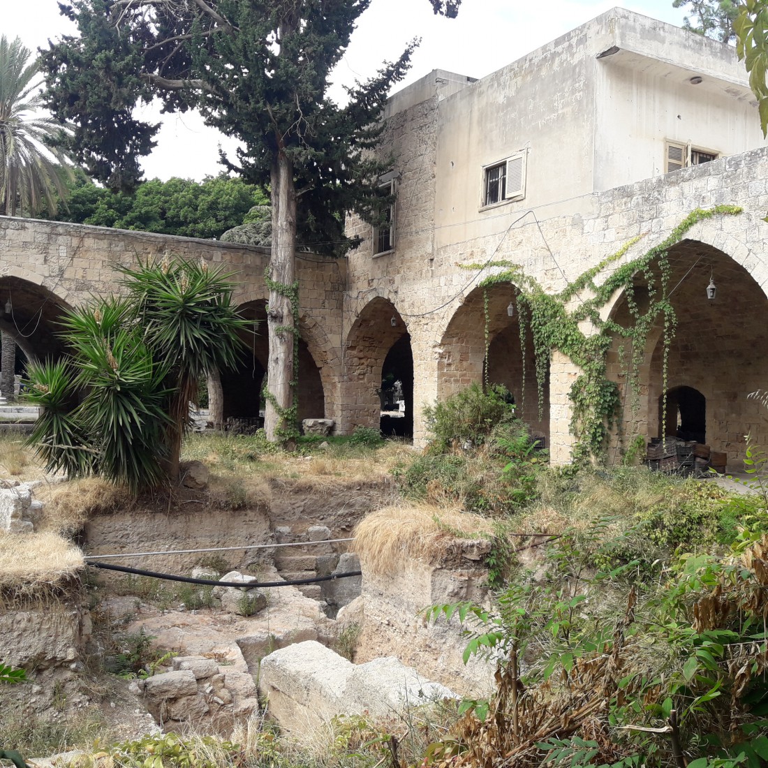 بدأت عمليات التنقيب في بداية عام 2014 (اندبندنت عربية)