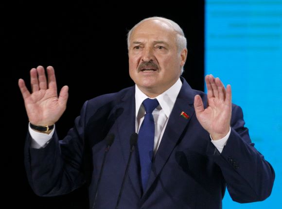 يواجه الرئيس البيلاروسي الكسندر لوكاتشينكو معارضة داخلية قوية بشأن علاقته "الاتحادية" مع موسكو