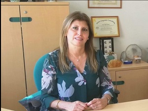 المعالجة منى الرفاعي خلف- اندبندنت.jpg