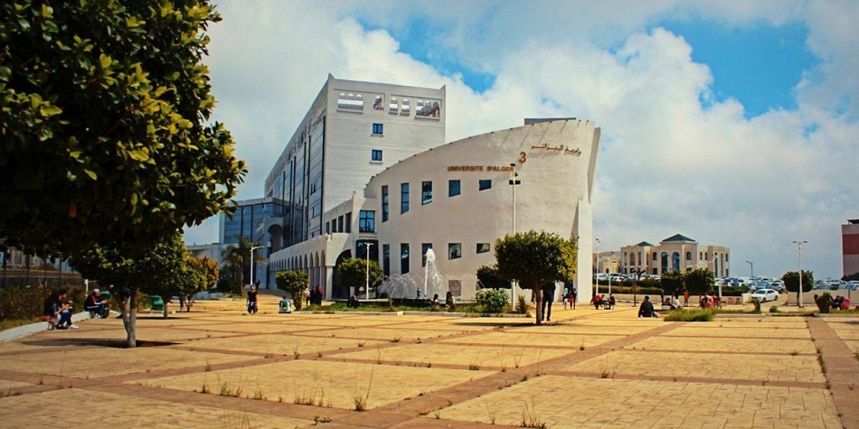 كلية الإعلام.jpg