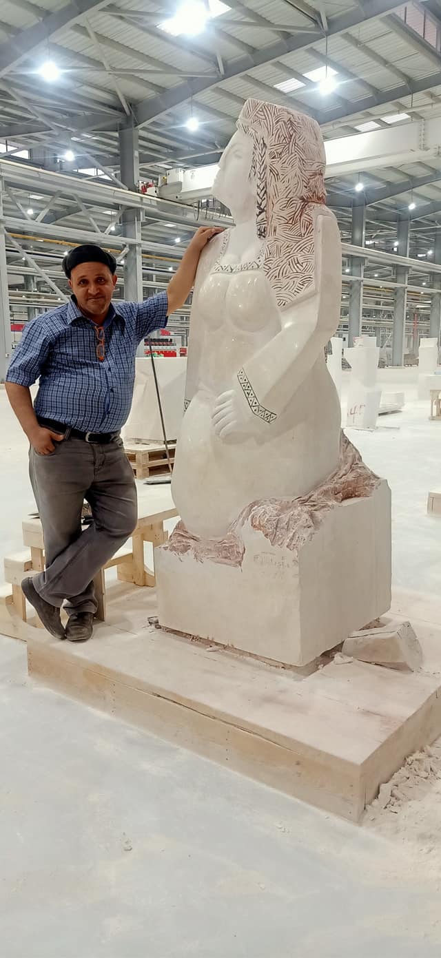 تمثال مصر تنهض (2).jpg