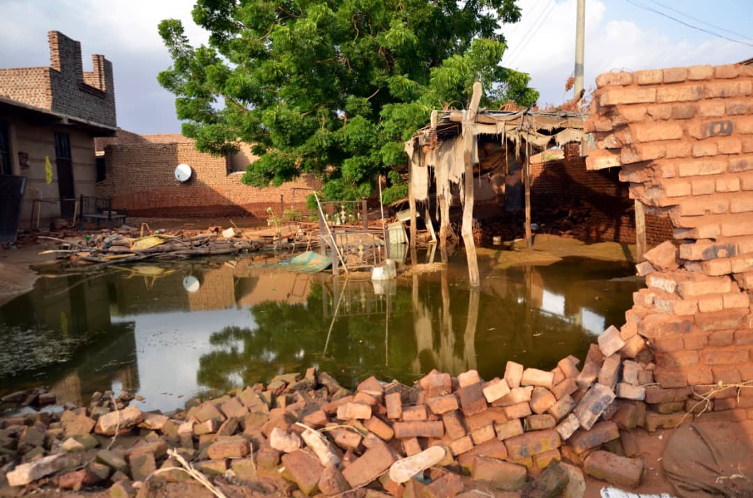 ينتظر المتضررون تعويض الحكومة للبدء بإعادة إعمار منازلهم (اندبندنت عربية - حسن حامد)