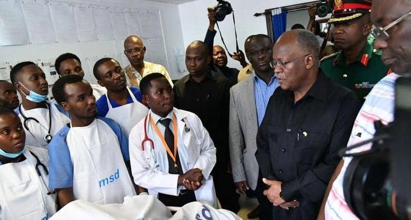 الرئيس التنزاني في جولة صحية (غيتي)
