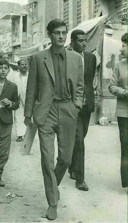 24 صافي ناز والابنودي مع درويش في الغورية.jpg